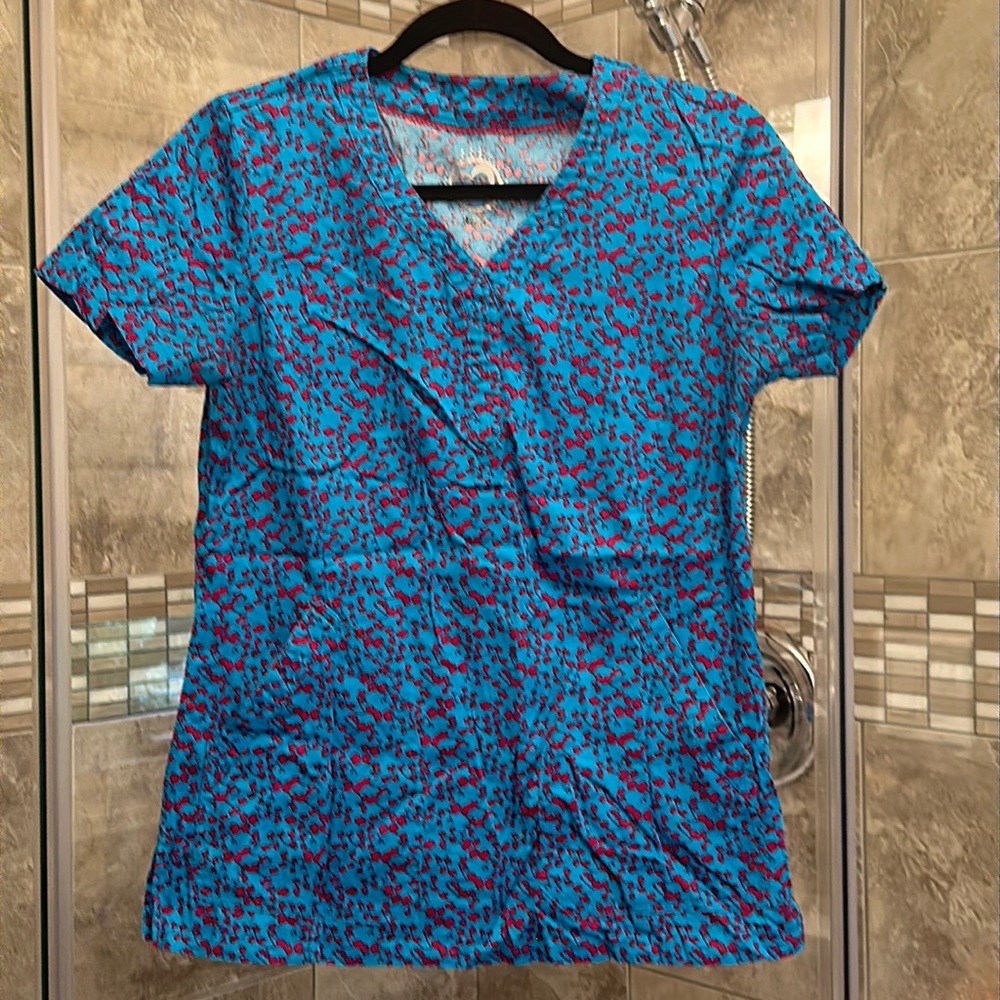 Health Pro nursing scrub top -size small
